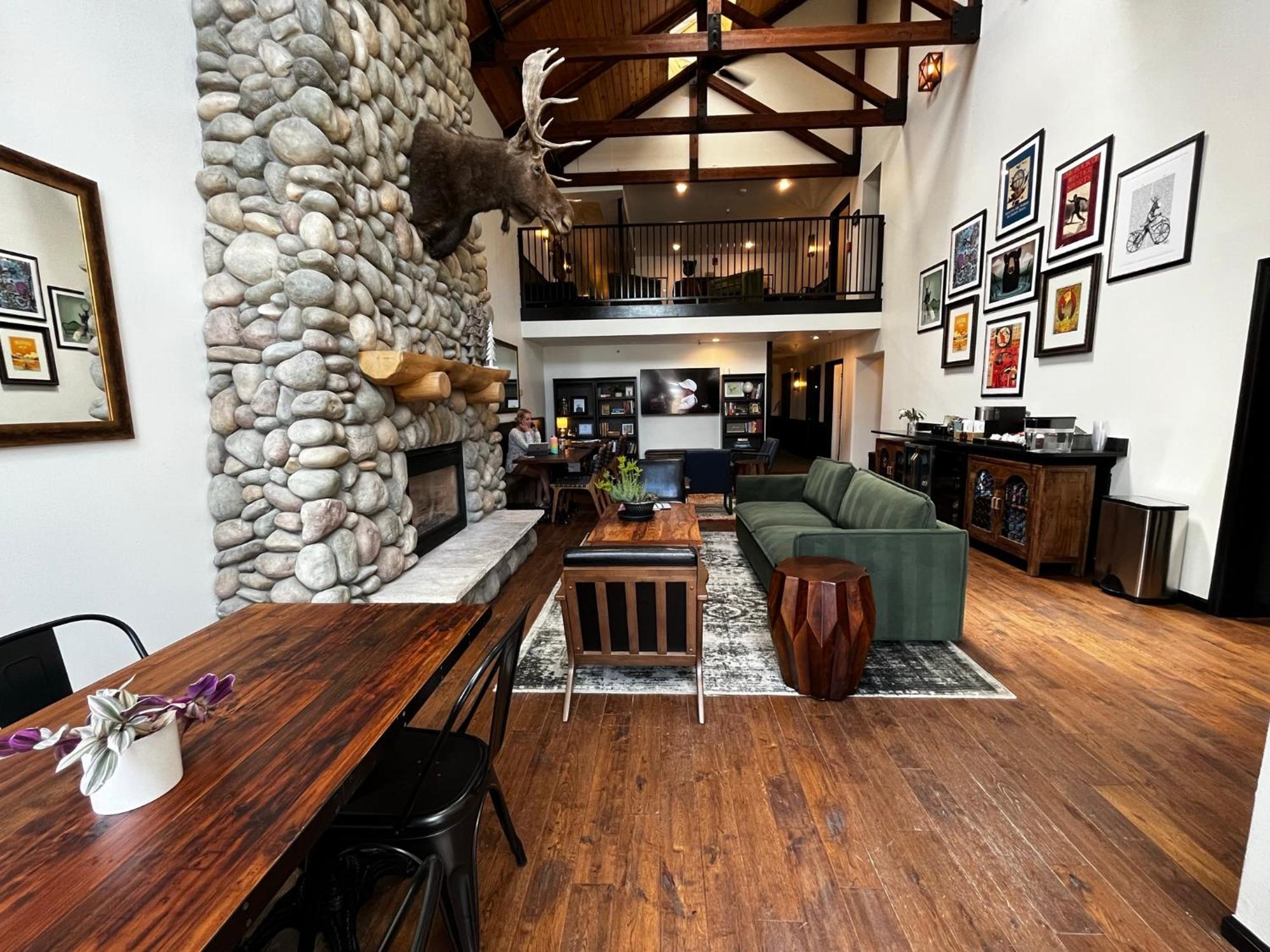 Hotel Frisco Luaran gambar