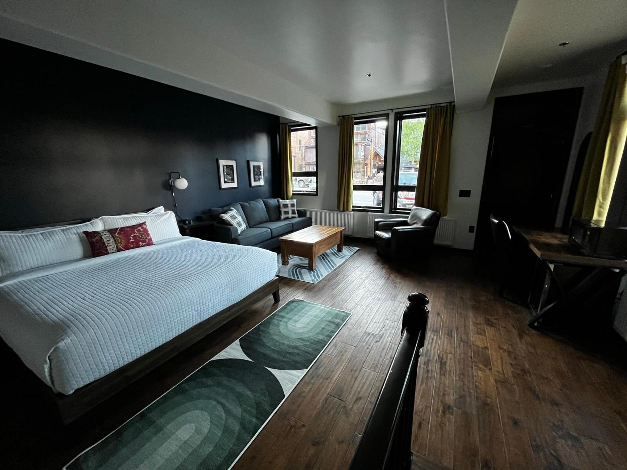 Hotel Frisco Luaran gambar