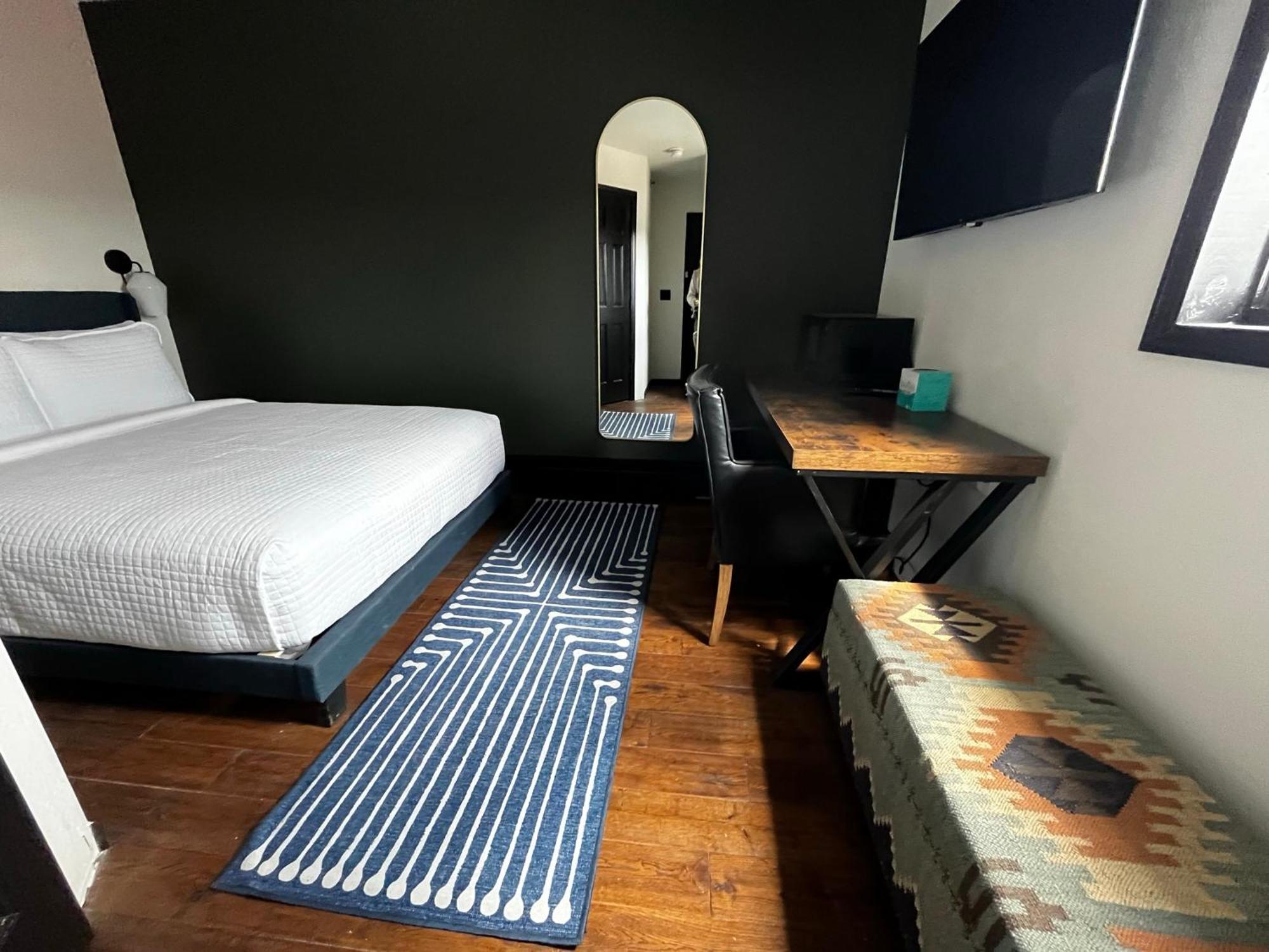 Hotel Frisco Luaran gambar